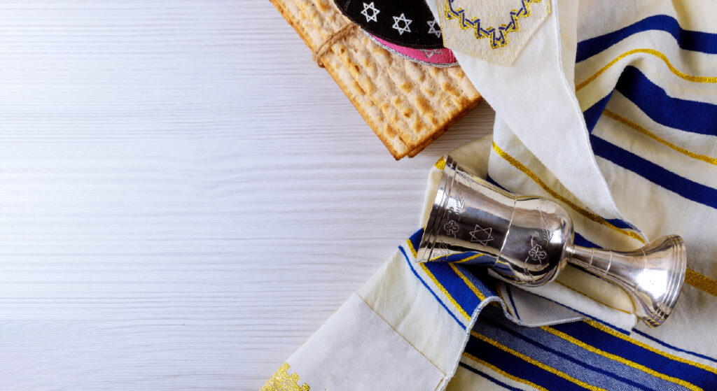 Read more about the article The Tapestry of Jewish Identity In Search of Weaving Tradition and Modernity in the 21st Century